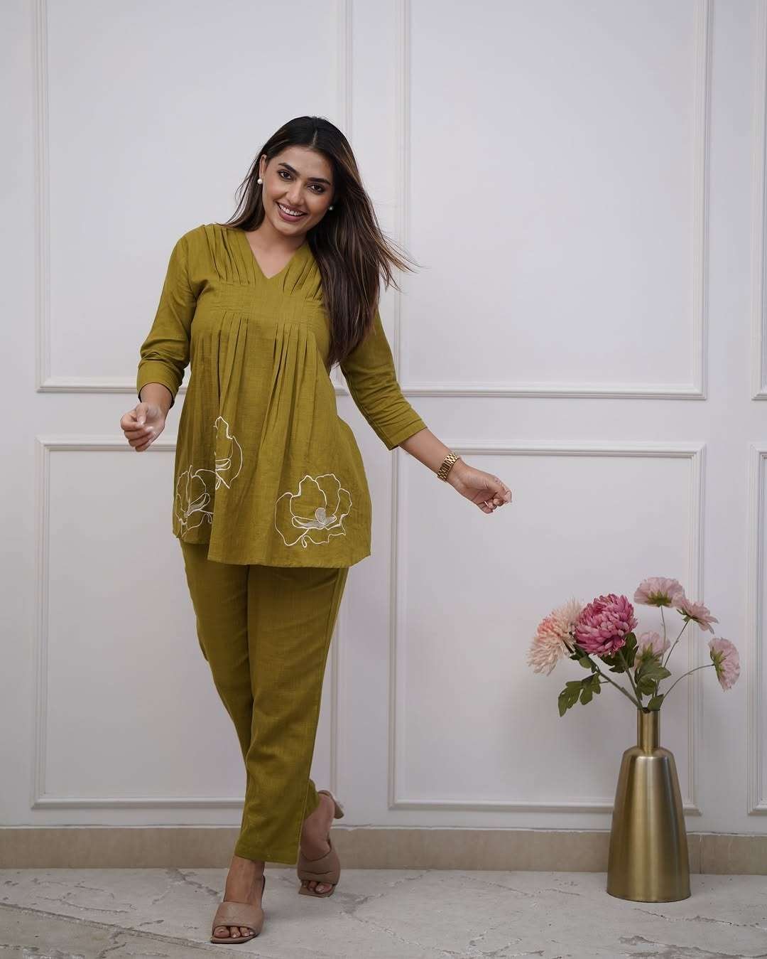 Women's Cotton Rose Printed Short Anarkali Kurta with Pant Western wear Cord Set